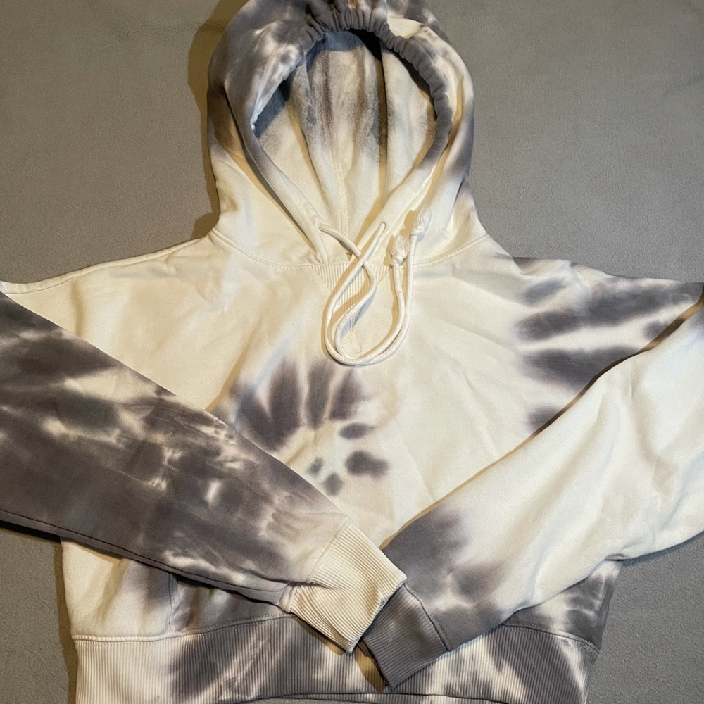 Aeropostale tie dye crop hoodie
